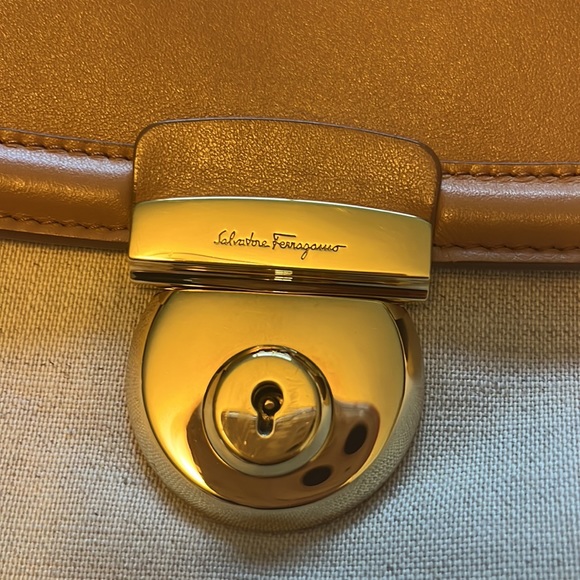 S.Ferragamo bag - Picture 3 of 11
